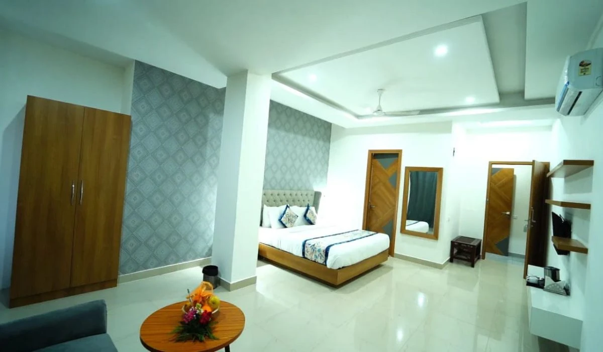 Erica Royal Crown - Chandigarh