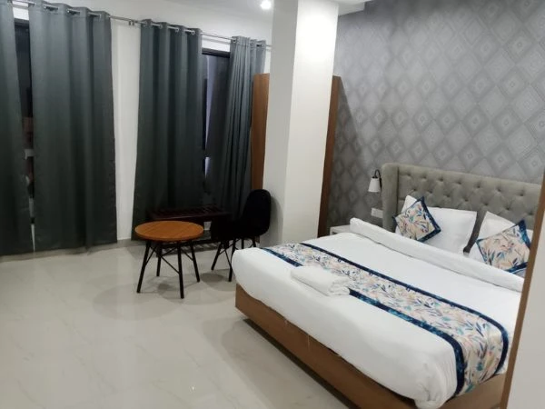 Erica Royal Crown - Chandigarh